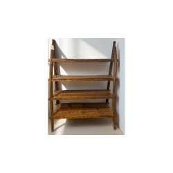 Flotte, robuste, rustikke Bali-reoler. Pris f�r: 4.000/3.000 kr. Nu 2.000/.1500 kr.