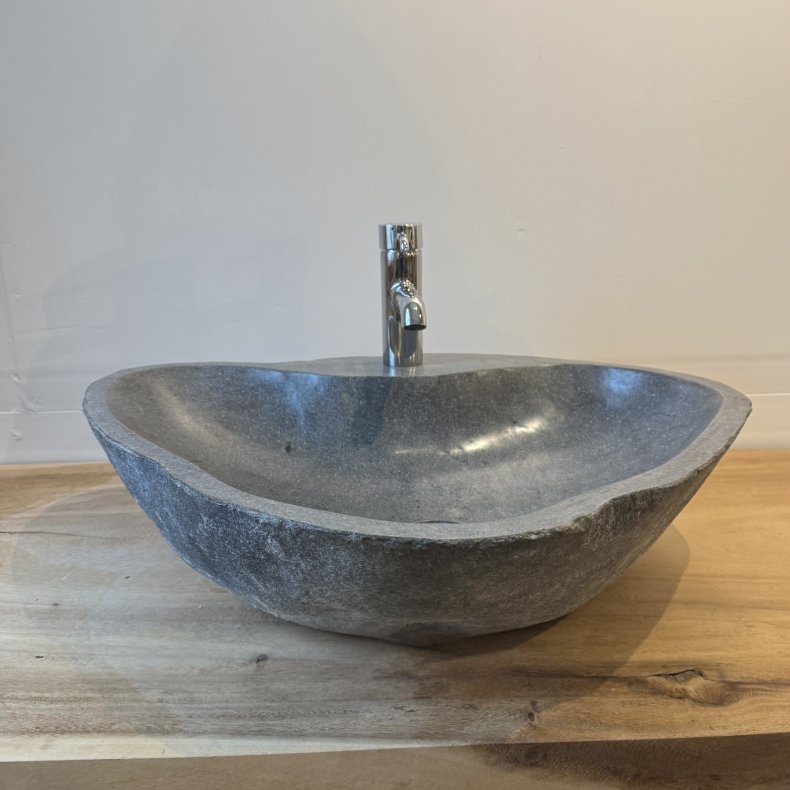 H�ndvask flodsten - Gr�meleret