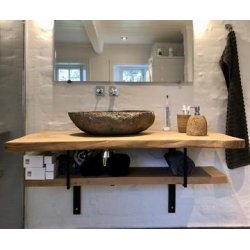   Vinkelbeslag - Galvaniseret - Et st af 2 stk. Nedsat, da der er fejl i hulplaceringen.