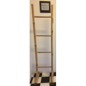 Bambus stige p fdder